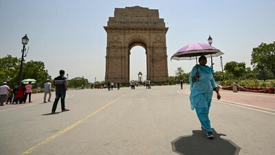 The temperature in Delhi soared to a high of 28.6°C, which is 4 degrees above the usual average (AFP/Representational image) The temperature in Delhi soared to a high of 28.6°C, which is 4 degrees above the usual average (AFP/Representational image)