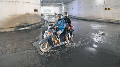 The water logged underpass on Saturday. (Vipin Kumar/HT Photo) The water logged underpass on Saturday. (Vipin Kumar/HT Photo)