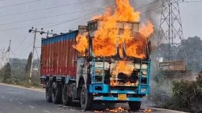 Three trucks were also set ablaze, and other vehicles were vandalised by the mob (Hindustan Times/representative)