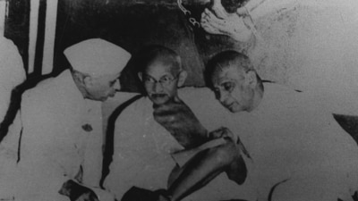 Mahatma Gandhi with Pandit Jawahar Lal Nehru and Sardar Vallabhbhai Patel. (HT file photo)