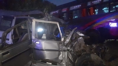 The accident is suspected to have occurred on Friday night when the Bolero's driver dozed off and lost control of the vehicle. (HT Photo) The accident is suspected to have occurred on Friday night when the Bolero's driver dozed off and lost control of the vehicle. (HT Photo)