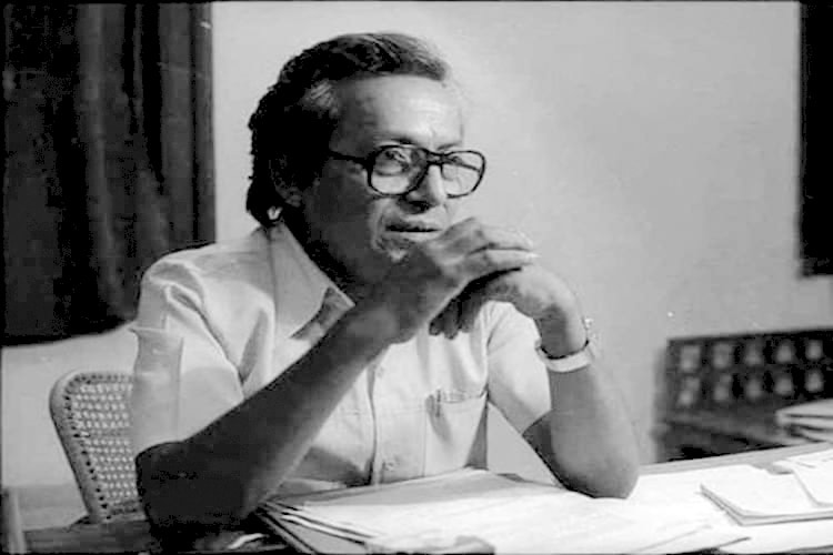 Kamleshwar (1932-2007) wrote Ek Sadak Sattavan Galiyan (One Road, Fifty-Seven Lanes) in 1956. Kamleshwar (1932-2007) wrote Ek Sadak Sattavan Galiyan (One Road, Fifty-Seven Lanes) in 1956.