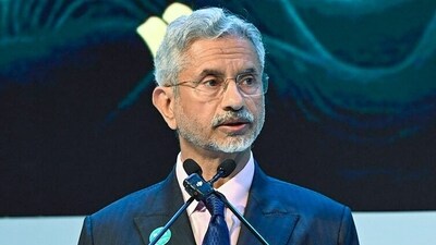 External Affairs Minister S Jaishankar addresses the inaugural session of the 8th Indian Ocean Conference, in Muscat on Sunday. (Dr. S. Jaishankar-X) External Affairs Minister S Jaishankar addresses the inaugural session of the 8th Indian Ocean Conference, in Muscat on Sunday. (Dr. S. Jaishankar-X)