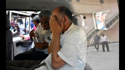 Both accused were produced at the Esplanade court on Sunday. (Anshuman Poyrekar/ HT) Both accused were produced at the Esplanade court on Sunday. (Anshuman Poyrekar/ HT)