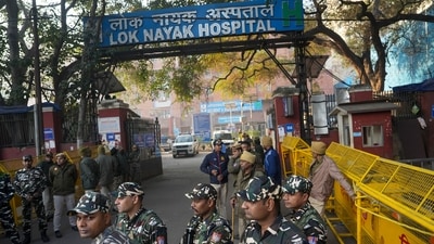 Security personnel stand guard outside the Lok Nayak Hospital, where injured victims of the New Delhi Railway Station stampede are admitted. (PTI) Security personnel stand guard outside the Lok Nayak Hospital, where injured victims of the New Delhi Railway Station stampede are admitted. (PTI)