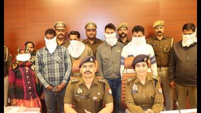 The arrested members of nationwide insurance policy racket. (Sourced) The arrested members of nationwide insurance policy racket. (Sourced)