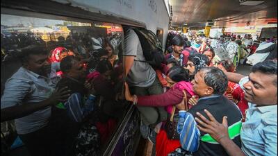 The railways should have not issued unreserved tickets beyond a point, restricting unreserved passengers from entering the station, a former official said. (Sanchit Khanna/HT Photo) The railways should have not issued unreserved tickets beyond a point, restricting unreserved passengers from entering the station, a former official said. (Sanchit Khanna/HT Photo)