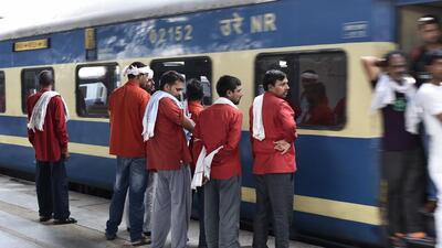 The stampede, triggered by an unprecedented rush of passengers boarding trains for Kumbh, saw people collapsing under pressure (HT Archive) The stampede, triggered by an unprecedented rush of passengers boarding trains for Kumbh, saw people collapsing under pressure (HT Archive)