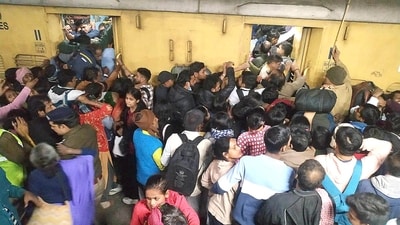 The aftermath of the stampede at New Delhi Railway Station on Saturday, February 15, 2025. Preliminary investigations suggest that overcrowding on platforms, caused by train delays, led to the tragedy. (Hindustan Times) The aftermath of the stampede at New Delhi Railway Station on Saturday, February 15, 2025. Preliminary investigations suggest that overcrowding on platforms, caused by train delays, led to the tragedy. (Hindustan Times)