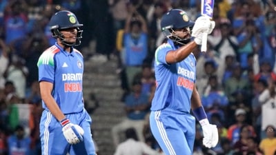 Shubman Gill played the perfect second fiddle to Iyer as their partnership soared past 50 in just 28 balls, with the latter making sure to deposit every short ball that he got from the pacers to the boundary. Iyer raced past fifty in just 30 balls before abruptly falling to Jacob Bethell on 59 off 36. The stand ended on 94 off 64 balls. (PTI) Shubman Gill played the perfect second fiddle to Iyer as their partnership soared past 50 in just 28 balls, with the latter making sure to deposit every short ball that he got from the pacers to the boundary. Iyer raced past fifty in just 30 balls before abruptly falling to Jacob Bethell on 59 off 36. The stand ended on 94 off 64 balls. (PTI)