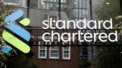 The Standard Chartered bank logo is seen at their headquarters in London, Britain, July 26, 2022. (Peter Nicholls/Reuters)