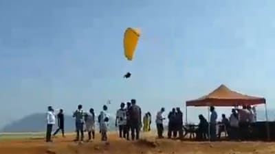 Billionaire Harsh Goenka shared a paragliding video claiming it was a student running late to his exam centre. (X/hvgoenka) Billionaire Harsh Goenka shared a paragliding video claiming it was a student running late to his exam centre. (X/hvgoenka)