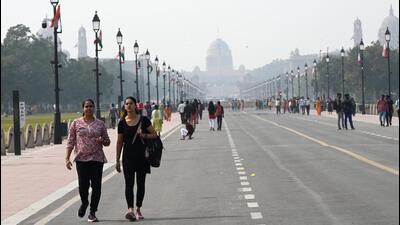 The average AQI was 242 (poor) at 9am. (HT PHOTO)