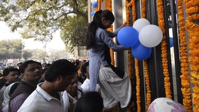 They must reach the exam venue at least 30 minutes before the exam's start time. For the first shift, entry is permitted till 9 am and for the second shift, students can enter the exam venue up to 1:30 pm. The board recommends that candidates reach the exam venue one hour prior to the commencement of the exam to avoid crowding. (Santosh Kumar) They must reach the exam venue at least 30 minutes before the exam's start time. For the first shift, entry is permitted till 9 am and for the second shift, students can enter the exam venue up to 1:30 pm. The board recommends that candidates reach the exam venue one hour prior to the commencement of the exam to avoid crowding. (Santosh Kumar)