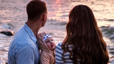 A therapist shared 5 reasons long-term couples should not create more spark once it fades. (Pexels) A therapist shared 5 reasons long-term couples should not create more spark once it fades. (Pexels)