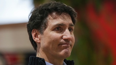 Justin Trudeau blasted for posting about hockey shortly after Delta crash (Darryl Dyck/The Canadian Press via AP) (AP) Justin Trudeau blasted for posting about hockey shortly after Delta crash (Darryl Dyck/The Canadian Press via AP) (AP)