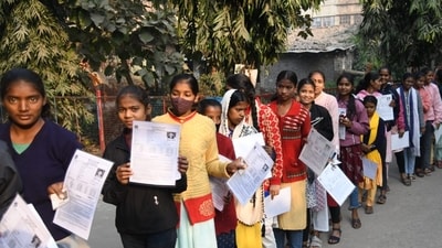 BSEB Bihar Matric Exam 2025: On Day 2, the exam will be conducted in two shifts. The first shift is scheduled from 9 am onwards, and the second shift from 2 pm. (Santosh Kumar) BSEB Bihar Matric Exam 2025: On Day 2, the exam will be conducted in two shifts. The first shift is scheduled from 9 am onwards, and the second shift from 2 pm. (Santosh Kumar)