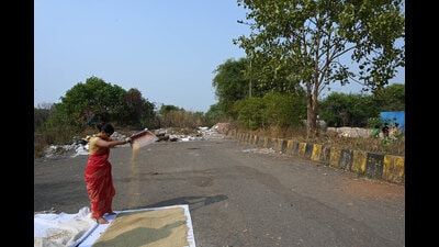 Navi Mumbai, India - Feb. 18, 2025:Ghansoli-Airoli Palm Beach extension work begins, access to Airoli-Katai route at Ghansholi in Navi Mumbai, India, on Tuesday, February 18, 2025. (Photo by Bachchan Kumar/ HT PHOTO) (HT PHOTO)