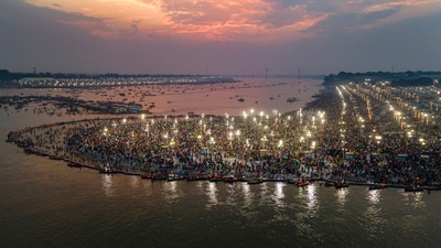 Prayagraj: Devotees gather at the Sangam during the ongoing Mahakumbh Mela 2025, in Prayagraj, Tuesday, Feb. 18, 2025. (PTI Photo)(PTI02_18_2025_000276A) (PTI) Prayagraj: Devotees gather at the Sangam during the ongoing Mahakumbh Mela 2025, in Prayagraj, Tuesday, Feb. 18, 2025. (PTI Photo)(PTI02_18_2025_000276A) (PTI)