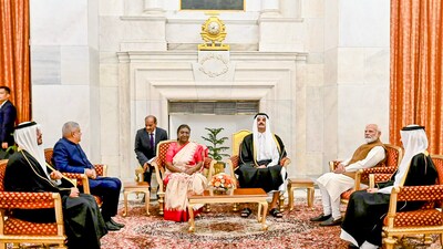 President Droupadi Murmu, Vice President Jagdeep Dhankhar and Prime Minister Narendra Modi with Amir of the State of Qatar, Sheikh Tamim Bin Hamad Al-Thani, at Rashtrapati Bhavan in New Delhi on Tuesday. (ANI PHOTO) President Droupadi Murmu, Vice President Jagdeep Dhankhar and Prime Minister Narendra Modi with Amir of the State of Qatar, Sheikh Tamim Bin Hamad Al-Thani, at Rashtrapati Bhavan in New Delhi on Tuesday. (ANI PHOTO)