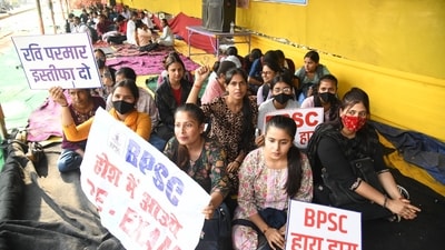 BPSC 70th prelims exam held in December last year. Aspirants stage protest against cancellation of exam at Gardanibagh in Patna (Santosh Kumar ) BPSC 70th prelims exam held in December last year. Aspirants stage protest against cancellation of exam at Gardanibagh in Patna (Santosh Kumar )