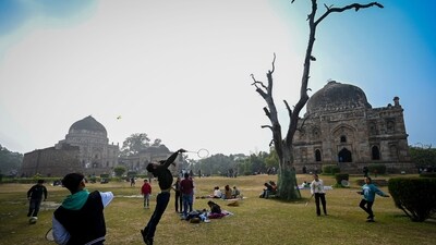 Delhi witness highest minimum temperature (Sanchit Khanna/Hindustan Times) Delhi witness highest minimum temperature (Sanchit Khanna/Hindustan Times)