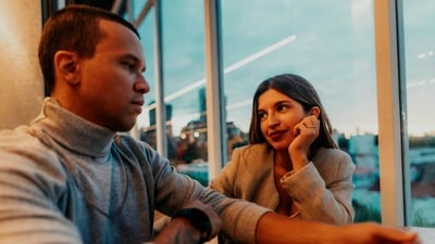 Dr. Aria Campbell-Danesh shared a reel pointing out four essential questions that we must ask ourselves when we are deciding to get into a new relationship. (Pexels) Dr. Aria Campbell-Danesh shared a reel pointing out four essential questions that we must ask ourselves when we are deciding to get into a new relationship. (Pexels)
