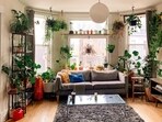 Factors such as household location, ventilation, and occupancy patterns influenced particle levels. Factors such as household location, ventilation, and occupancy patterns influenced particle levels.