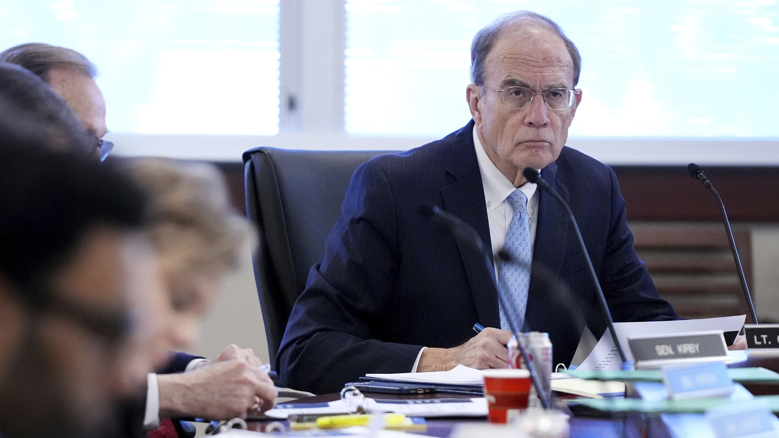 Delbert Hosemann’s office shares health update after he collapses at Mississippi State Capitol in shocking video