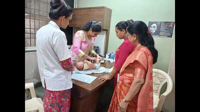After the PMC health department reached out to Dr D Y Patil Hospital and Research Centre for their support, officials from the latter, too, agreed to begin providing free healthcare facilities. (HT PHOTO) After the PMC health department reached out to Dr D Y Patil Hospital and Research Centre for their support, officials from the latter, too, agreed to begin providing free healthcare facilities. (HT PHOTO)