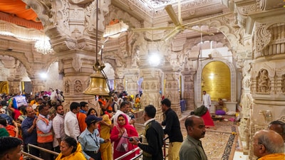 At the Shri Ram Janmabhoomi Temple in Ayodhya, devotees from all across the nation are converging in great numbers to pray. (ANI) At the Shri Ram Janmabhoomi Temple in Ayodhya, devotees from all across the nation are converging in great numbers to pray. (ANI)