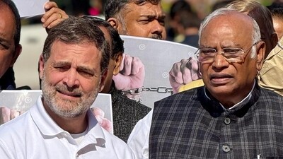 Congress president and LoP in the Rajya Sabha Mallikarjun Kharge with LoP in the Lok Sabha and party MP Rahul Gandhi. (HT FILE) Congress president and LoP in the Rajya Sabha Mallikarjun Kharge with LoP in the Lok Sabha and party MP Rahul Gandhi. (HT FILE)