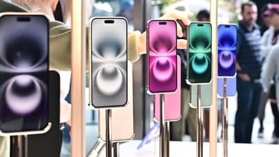 The new Apple iPhone 16 models on display upon release on September 20, 2024 at the Apple Store at The Grove in Los Angeles, California. Apple on September 9, 2024 announced a new iPhone built for generative artificial intelligence as it seeks to boost sales and show it is keeping up in the technology race. (Frederic J. Brown/AFP) The new Apple iPhone 16 models on display upon release on September 20, 2024 at the Apple Store at The Grove in Los Angeles, California. Apple on September 9, 2024 announced a new iPhone built for generative artificial intelligence as it seeks to boost sales and show it is keeping up in the technology race. (Frederic J. Brown/AFP)