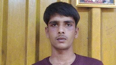 19-yr-old knifes passengers after being reprimanded for attempting to alight from moving train
