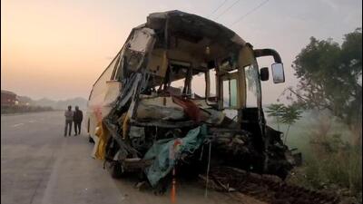 A bus carrying 52 passengers collided with a trailer transporting rice from Bihar to Bareilly. (Video grab) A bus carrying 52 passengers collided with a trailer transporting rice from Bihar to Bareilly. (Video grab)