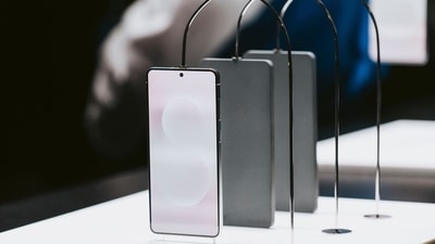 Know how Samsung plans to make the Galaxy S25 Edge more durable. (Bloomberg) Know how Samsung plans to make the Galaxy S25 Edge more durable. (Bloomberg)