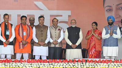Prime Minister Narendra Modi with the newly elected CM Rekha Gupta, Delhi LG VK Saxena, and cabinet ministers during the swearing-in ceremony at Ramlila Maidan on Thursday. (Raj K Raj/HT Photo) Prime Minister Narendra Modi with the newly elected CM Rekha Gupta, Delhi LG VK Saxena, and cabinet ministers during the swearing-in ceremony at Ramlila Maidan on Thursday. (Raj K Raj/HT Photo)