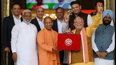The Ganga Expressway, a 594 km-long six-lane corridor from Meerut to Prayagraj, is being developed for  ₹36,200 crore. (Sourced)