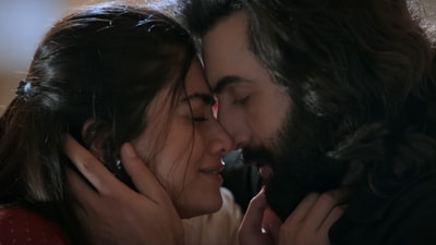 Rashmika Mandanna and Ranbir Kapoor in Animal Rashmika Mandanna and Ranbir Kapoor in Animal