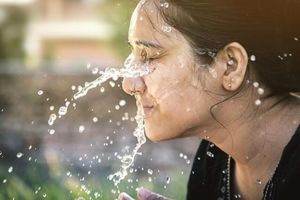 Heat exhaustion is a less severe form of hyperthermia, with symptoms of profuse sweating, anxiety, fatigue, dizziness, clammy skin, gooseflesh and vomiting. (Shutterstock) Heat exhaustion is a less severe form of hyperthermia, with symptoms of profuse sweating, anxiety, fatigue, dizziness, clammy skin, gooseflesh and vomiting. (Shutterstock)