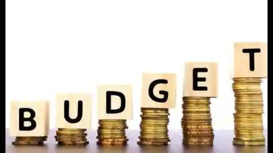 In 2023-2024, the state government estimated a revenue expenditure of ₹5.21 lakh crore, and could use only ₹4.29 lakh crore. (Pic for representation)