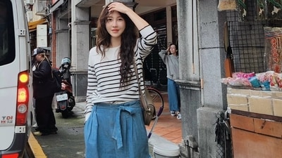 Lee Ji-ah spoke about her family in a new statement. Lee Ji-ah spoke about her family in a new statement.