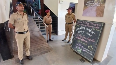 Police check the security arrangements in an exam centre in Thane where students are appearing for Maharashtra Class 10 Board Exam ( Praful Gangurde) Police check the security arrangements in an exam centre in Thane where students are appearing for Maharashtra Class 10 Board Exam ( Praful Gangurde)