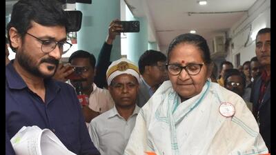 MoS secondary education Gulab Devi inaugurating control room in Lucknow to keep tabs on UP Board exams. (Sourced) MoS secondary education Gulab Devi inaugurating control room in Lucknow to keep tabs on UP Board exams. (Sourced)