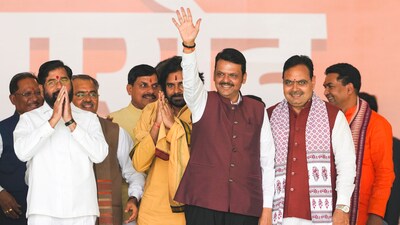 Maharashtra chief minister Devendra Fadnavis with Deputy CM Eknath Shinde, his Rajasthan counterpart Bhajanlal Sharma, and other dignitaries during the swearing-in ceremony of the Delhi government. (PTI)