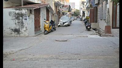 The road already in good condition in New Haider Ganj first ward was listed for repair/reconstruction. (Mushtaq Ali/HT Photo) The road already in good condition in New Haider Ganj first ward was listed for repair/reconstruction. (Mushtaq Ali/HT Photo)