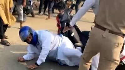 Congress MP Rakibul Hussain and his personal security officers were attacked by a mob (JintuKhan/X) Congress MP Rakibul Hussain and his personal security officers were attacked by a mob (JintuKhan/X)