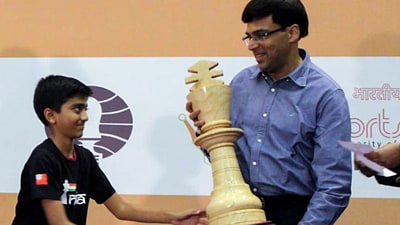 A younger D Gukesh with chess legend Viswanathan Anand. (Viswanathan Anand-X) A younger D Gukesh with chess legend Viswanathan Anand. (Viswanathan Anand-X)