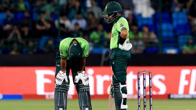 Pakistan's Babar Azam and Fakhar Zaman during the match vs New Zealand in Karachi. (REUTERS)