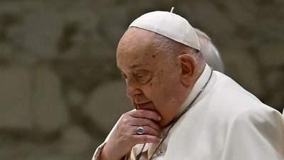For the second week in a row, Pope Francis will not conduct his regular prayer with pilgrims on Sunday as he remains in the hospital receiving treatment for double pneumonia, the Vatican announced. (AFP/Filippo MONTEFORTE) For the second week in a row, Pope Francis will not conduct his regular prayer with pilgrims on Sunday as he remains in the hospital receiving treatment for double pneumonia, the Vatican announced. (AFP/Filippo MONTEFORTE)